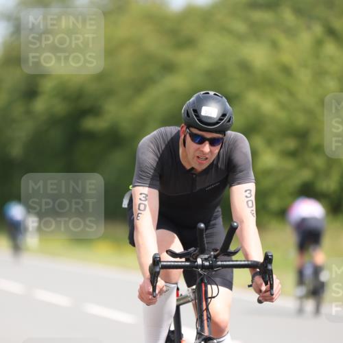 22.06.2025 - Viking Triathlon Yannick Fuchs http://msf.ph/oto/8105646 22.06.2025 12:10:36 Radfahren 23, 106, 116, 188, 247, 306, 548, 662 meine-sportfotos.de