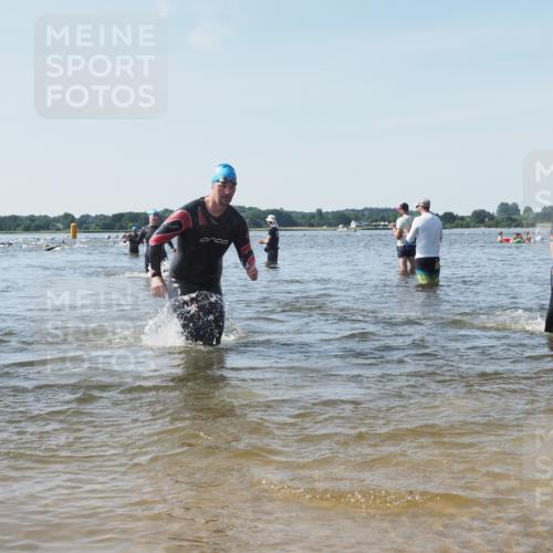 22.06.2025 - Viking Triathlon KatJ http://msf.ph/oto/8105676 22.06.2025 10:36:39 Schwimmen 42, 232, 251, 332 meine-sportfotos.de