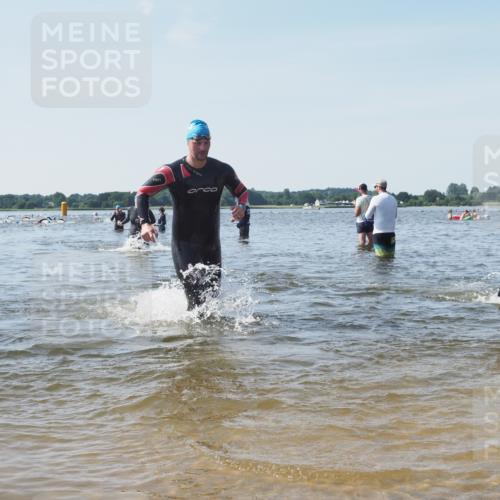 22.06.2025 - Viking Triathlon KatJ http://msf.ph/oto/8105689 22.06.2025 10:36:39 Schwimmen 42, 232, 251, 332 meine-sportfotos.de