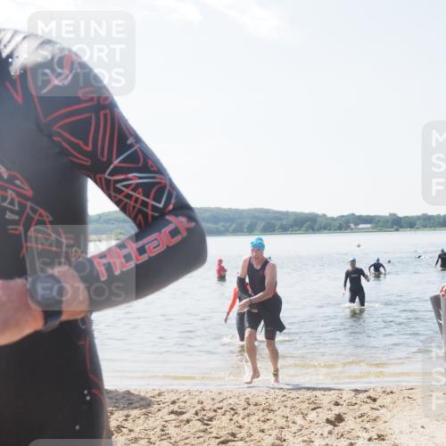 22.06.2025 - Viking Triathlon MichiJ http://msf.ph/oto/8105690 22.06.2025 10:51:11 Schwimmen 308, 436, 484 meine-sportfotos.de