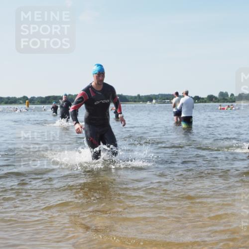 22.06.2025 - Viking Triathlon KatJ http://msf.ph/oto/8105694 22.06.2025 10:36:39 Schwimmen 42, 232, 251, 332 meine-sportfotos.de