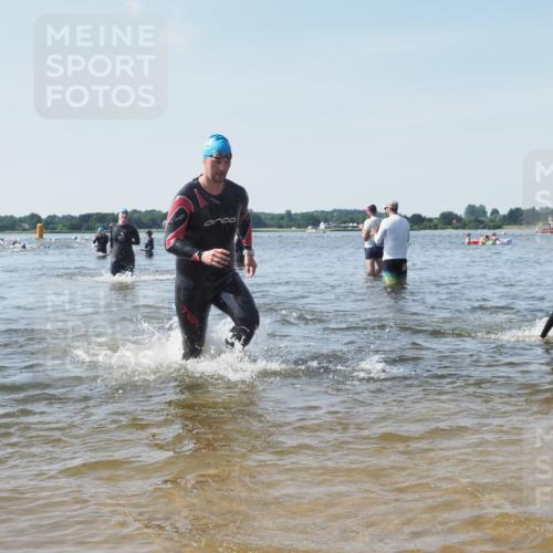 22.06.2025 - Viking Triathlon KatJ http://msf.ph/oto/8105699 22.06.2025 10:36:39 Schwimmen 42, 232, 251, 332 meine-sportfotos.de