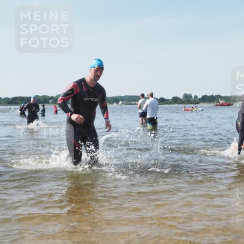 22.06.2025 - Viking Triathlon KatJ http://msf.ph/oto/8105714 22.06.2025 10:36:39 Schwimmen 42, 232, 251, 332 meine-sportfotos.de