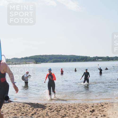 22.06.2025 - Viking Triathlon MichiJ http://msf.ph/oto/8105744 22.06.2025 10:51:14 Schwimmen 308, 436, 477, 484 meine-sportfotos.de