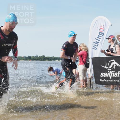 22.06.2025 - Viking Triathlon KatJ http://msf.ph/oto/8105745 22.06.2025 10:36:40 Schwimmen 42, 232, 251, 332 meine-sportfotos.de