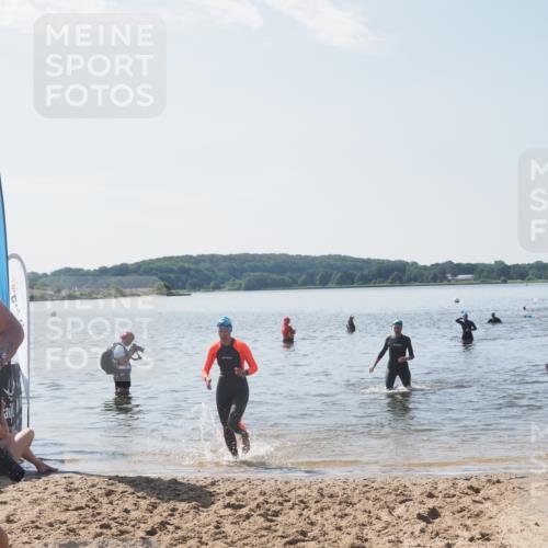 22.06.2025 - Viking Triathlon MichiJ http://msf.ph/oto/8105746 22.06.2025 10:51:14 Schwimmen 308, 436, 477, 484 meine-sportfotos.de