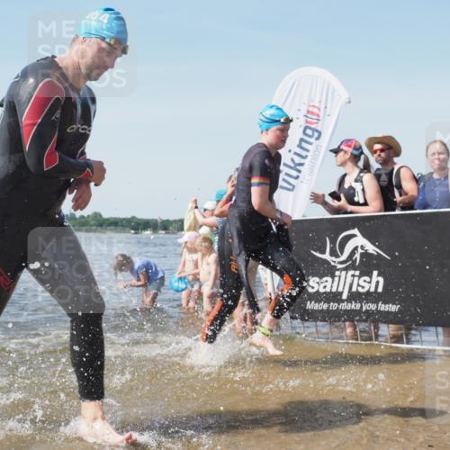 22.06.2025 - Viking Triathlon KatJ http://msf.ph/oto/8105759 22.06.2025 10:36:41 Schwimmen 232, 251, 332 meine-sportfotos.de