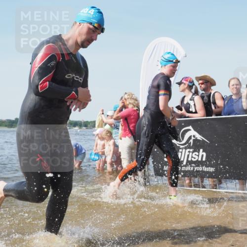 22.06.2025 - Viking Triathlon KatJ http://msf.ph/oto/8105766 22.06.2025 10:36:41 Schwimmen 232, 251, 332 meine-sportfotos.de