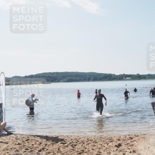 22.06.2025 - Viking Triathlon MichiJ http://msf.ph/oto/8105801 22.06.2025 10:51:16 Schwimmen 436, 477, 484 meine-sportfotos.de