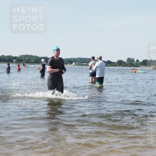 22.06.2025 - Viking Triathlon KatJ http://msf.ph/oto/8105804 22.06.2025 10:36:44 Schwimmen 332 meine-sportfotos.de