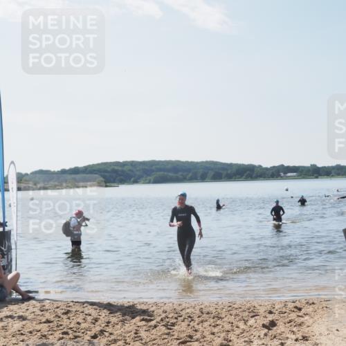 22.06.2025 - Viking Triathlon MichiJ http://msf.ph/oto/8105845 22.06.2025 10:51:18 Schwimmen 436, 477 meine-sportfotos.de