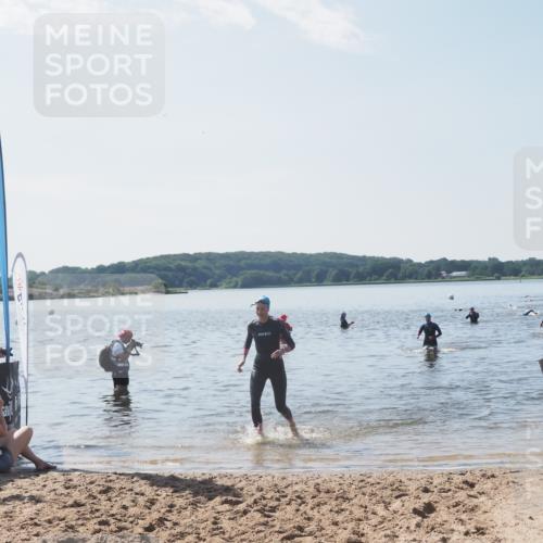 22.06.2025 - Viking Triathlon MichiJ http://msf.ph/oto/8105855 22.06.2025 10:51:19 Schwimmen 436, 477 meine-sportfotos.de