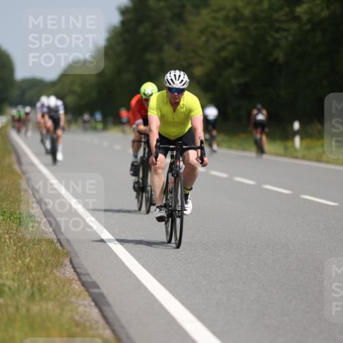 22.06.2025 - Viking Triathlon Yannick Fuchs http://msf.ph/oto/8105860 22.06.2025 12:11:05 Radfahren 107, 189, 292, 618, 643, 658 meine-sportfotos.de