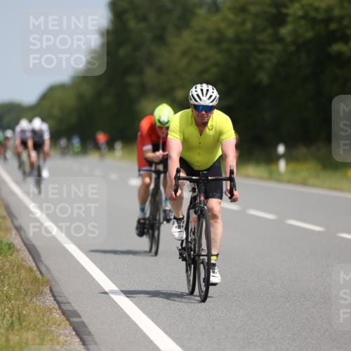 22.06.2025 - Viking Triathlon Yannick Fuchs http://msf.ph/oto/8105881 22.06.2025 12:11:06 Radfahren 107, 189, 618, 643, 658 meine-sportfotos.de