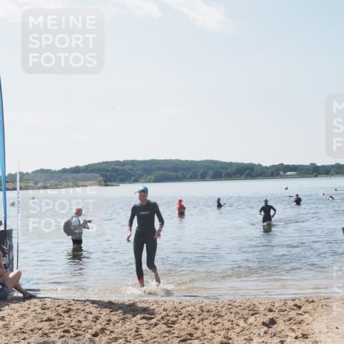 22.06.2025 - Viking Triathlon MichiJ http://msf.ph/oto/8105884 22.06.2025 10:51:20 Schwimmen 436, 477 meine-sportfotos.de