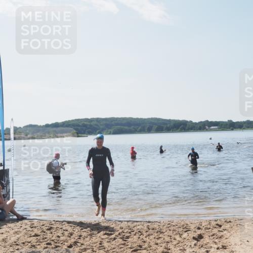 22.06.2025 - Viking Triathlon MichiJ http://msf.ph/oto/8105900 22.06.2025 10:51:20 Schwimmen 436, 477 meine-sportfotos.de
