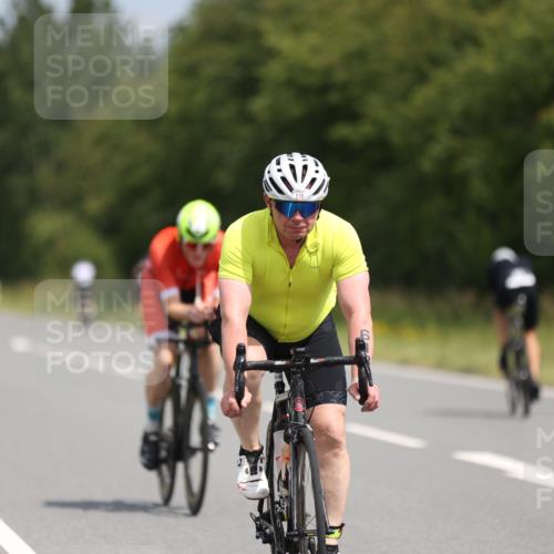 22.06.2025 - Viking Triathlon Yannick Fuchs http://msf.ph/oto/8105904 22.06.2025 12:11:06 Radfahren 107, 189, 618, 643, 658 meine-sportfotos.de