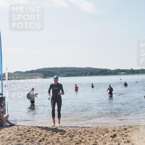 22.06.2025 - Viking Triathlon MichiJ http://msf.ph/oto/8105908 22.06.2025 10:51:20 Schwimmen 436, 477 meine-sportfotos.de