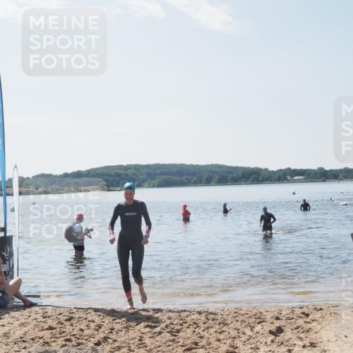 22.06.2025 - Viking Triathlon MichiJ http://msf.ph/oto/8105926 22.06.2025 10:51:21 Schwimmen 436, 477 meine-sportfotos.de