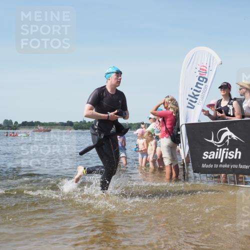 22.06.2025 - Viking Triathlon KatJ http://msf.ph/oto/8105933 22.06.2025 10:36:46 Schwimmen 331, 332 meine-sportfotos.de