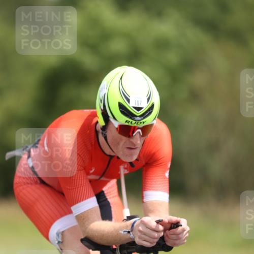 22.06.2025 - Viking Triathlon Yannick Fuchs http://msf.ph/oto/8105950 22.06.2025 12:11:08 Radfahren 107, 618, 643, 658 meine-sportfotos.de