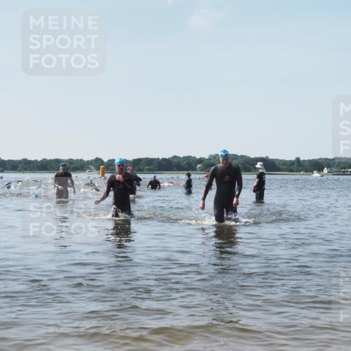 22.06.2025 - Viking Triathlon KatJ http://msf.ph/oto/8105958 22.06.2025 10:36:58 Schwimmen 331, 355, 388, 500 meine-sportfotos.de