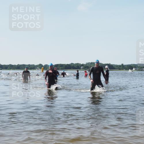 22.06.2025 - Viking Triathlon KatJ http://msf.ph/oto/8105976 22.06.2025 10:36:58 Schwimmen 331, 355, 388, 500 meine-sportfotos.de