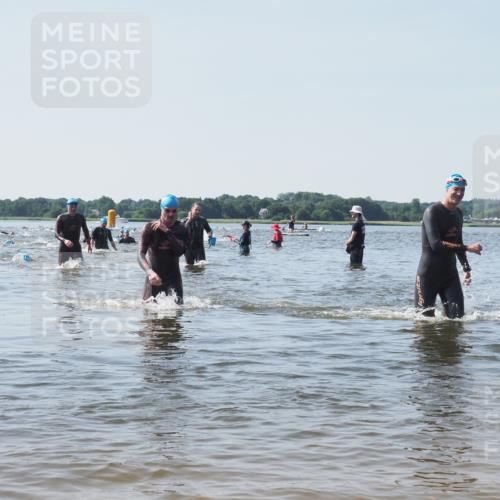 22.06.2025 - Viking Triathlon KatJ http://msf.ph/oto/8105999 22.06.2025 10:36:59 Schwimmen 331, 355, 388, 500 meine-sportfotos.de