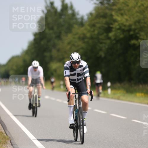 22.06.2025 - Viking Triathlon Yannick Fuchs http://msf.ph/oto/8106006 22.06.2025 12:11:11 Radfahren 107, 529, 618, 643, 658 meine-sportfotos.de
