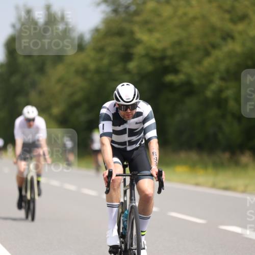 22.06.2025 - Viking Triathlon Yannick Fuchs http://msf.ph/oto/8106029 22.06.2025 12:11:11 Radfahren 107, 529, 618, 643, 658 meine-sportfotos.de