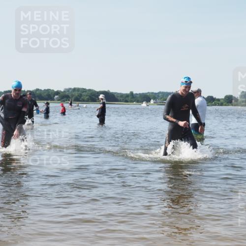 22.06.2025 - Viking Triathlon KatJ http://msf.ph/oto/8106040 22.06.2025 10:37:01 Schwimmen 331, 355, 388, 500, 513 meine-sportfotos.de