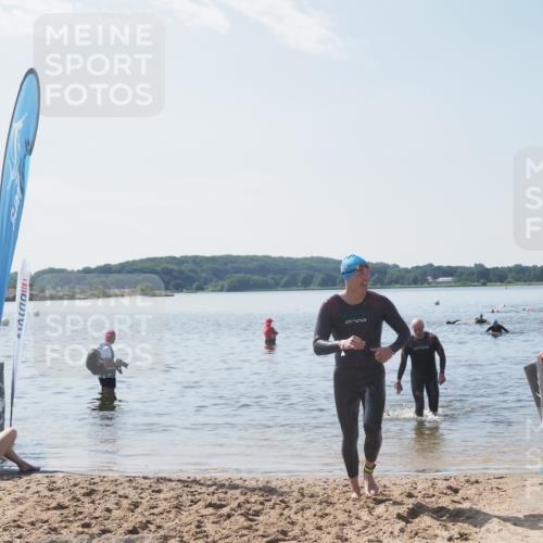 22.06.2025 - Viking Triathlon MichiJ http://msf.ph/oto/8106055 22.06.2025 10:51:42 Schwimmen 292, 422 meine-sportfotos.de
