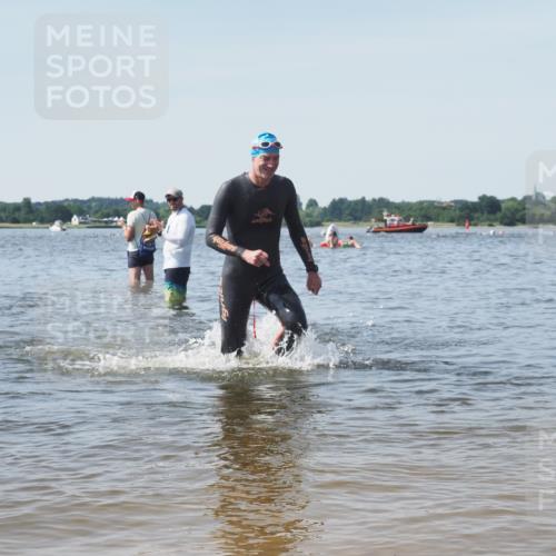 22.06.2025 - Viking Triathlon KatJ http://msf.ph/oto/8106095 22.06.2025 10:37:02 Schwimmen 331, 355, 388, 454, 500, 513 meine-sportfotos.de