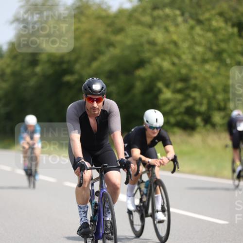 22.06.2025 - Viking Triathlon Yannick Fuchs http://msf.ph/oto/8106107 22.06.2025 11:30:22 Radfahren 99, 268, 275, 288, 324, 505, 530, 655, 657 meine-sportfotos.de