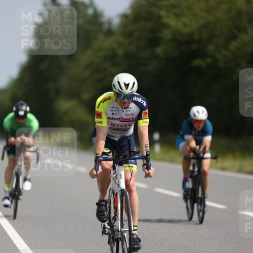 22.06.2025 - Viking Triathlon Yannick Fuchs http://msf.ph/oto/8106129 22.06.2025 11:30:22 Radfahren 99, 268, 275, 288, 324, 505, 530, 655, 657 meine-sportfotos.de