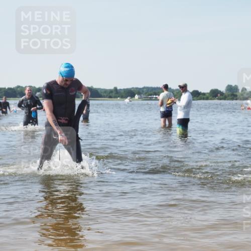 22.06.2025 - Viking Triathlon KatJ http://msf.ph/oto/8106164 22.06.2025 10:37:03 Schwimmen 172, 331, 355, 388, 454, 500, 513 meine-sportfotos.de