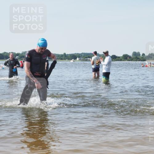 22.06.2025 - Viking Triathlon KatJ http://msf.ph/oto/8106177 22.06.2025 10:37:04 Schwimmen 172, 331, 355, 388, 454, 500, 513, 649 meine-sportfotos.de