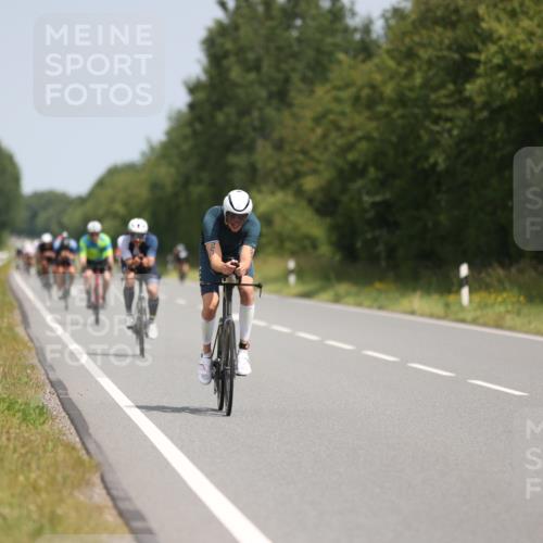22.06.2025 - Viking Triathlon Yannick Fuchs http://msf.ph/oto/8106184 22.06.2025 12:11:18 Radfahren 114, 204, 206, 490, 529, 603, 623, 658 meine-sportfotos.de