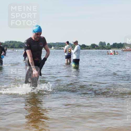 22.06.2025 - Viking Triathlon KatJ http://msf.ph/oto/8106206 22.06.2025 10:37:04 Schwimmen 172, 331, 355, 388, 454, 500, 513, 649 meine-sportfotos.de