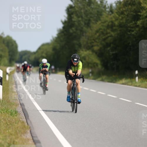 22.06.2025 - Viking Triathlon Yannick Fuchs http://msf.ph/oto/8106225 22.06.2025 11:30:31 Radfahren 41, 99, 246, 268, 636, 649 meine-sportfotos.de