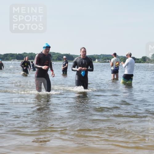 22.06.2025 - Viking Triathlon KatJ http://msf.ph/oto/8106260 22.06.2025 10:37:08 Schwimmen 172, 355, 370, 388, 454, 500, 513, 649 meine-sportfotos.de
