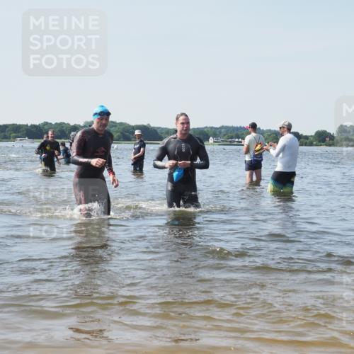 22.06.2025 - Viking Triathlon KatJ http://msf.ph/oto/8106272 22.06.2025 10:37:08 Schwimmen 172, 355, 370, 388, 454, 500, 513, 649 meine-sportfotos.de