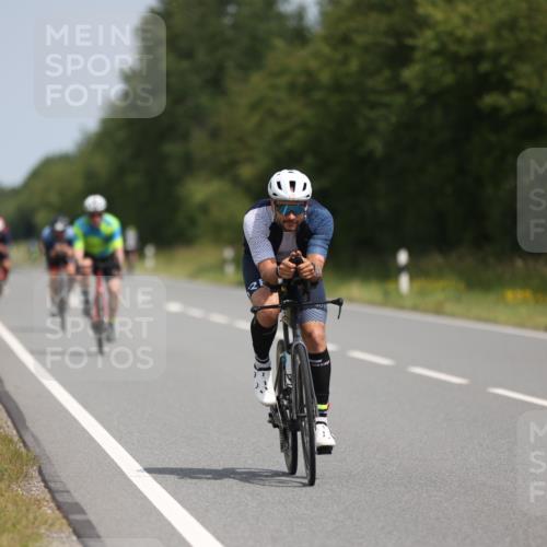 22.06.2025 - Viking Triathlon Yannick Fuchs http://msf.ph/oto/8106289 22.06.2025 12:11:21 Radfahren 114, 204, 206, 235, 389, 490, 529, 603, 623 meine-sportfotos.de