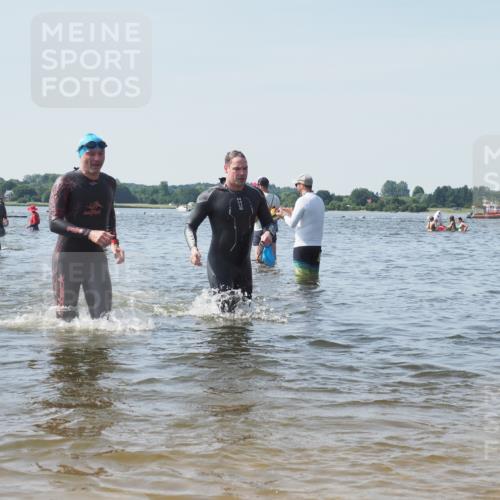 22.06.2025 - Viking Triathlon KatJ http://msf.ph/oto/8106308 22.06.2025 10:37:09 Schwimmen 172, 233, 355, 370, 388, 454, 500, 513, 649 meine-sportfotos.de