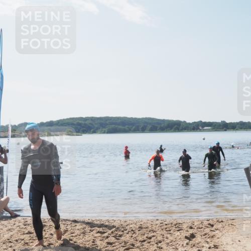 22.06.2025 - Viking Triathlon MichiJ http://msf.ph/oto/8106316 22.06.2025 10:52:16 Schwimmen 116, 136, 481, 490 meine-sportfotos.de