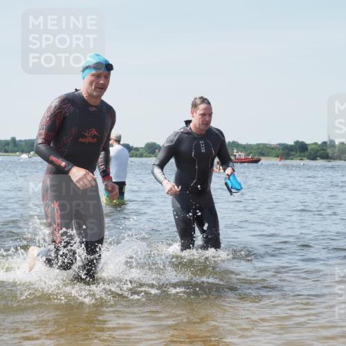 22.06.2025 - Viking Triathlon KatJ http://msf.ph/oto/8106331 22.06.2025 10:37:11 Schwimmen 172, 233, 355, 370, 383, 454, 500, 513, 649 meine-sportfotos.de