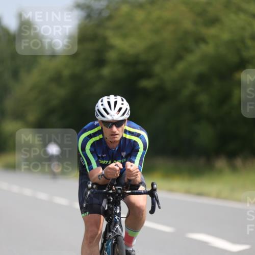 22.06.2025 - Viking Triathlon Yannick Fuchs http://msf.ph/oto/8106350 22.06.2025 11:30:35 Radfahren 41, 194, 246, 268, 381, 604, 636, 649 meine-sportfotos.de
