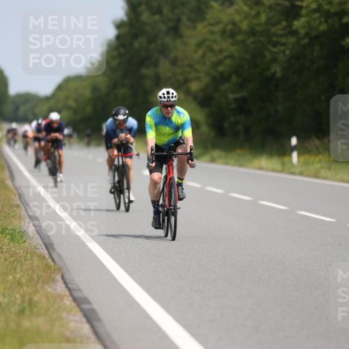 22.06.2025 - Viking Triathlon Yannick Fuchs http://msf.ph/oto/8106361 22.06.2025 12:11:23 Radfahren 114, 204, 206, 235, 389, 490, 521, 529, 603, 623 meine-sportfotos.de