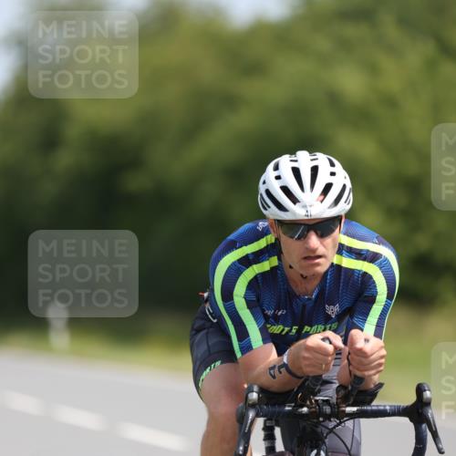 22.06.2025 - Viking Triathlon Yannick Fuchs http://msf.ph/oto/8106367 22.06.2025 11:30:36 Radfahren 41, 194, 246, 381, 604, 636, 649 meine-sportfotos.de