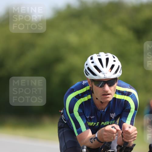22.06.2025 - Viking Triathlon Yannick Fuchs http://msf.ph/oto/8106370 22.06.2025 11:30:36 Radfahren 41, 194, 246, 381, 604, 636, 649 meine-sportfotos.de